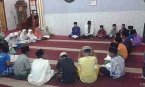 Program Magrib Mengaji di Desa Mayang Sari Jaya Berjalan Lancar